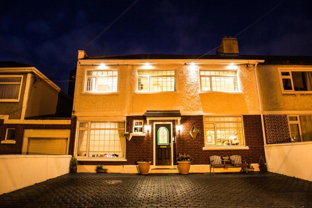 Shantalla Lodge Bed And Breakfast Santry Exterior foto